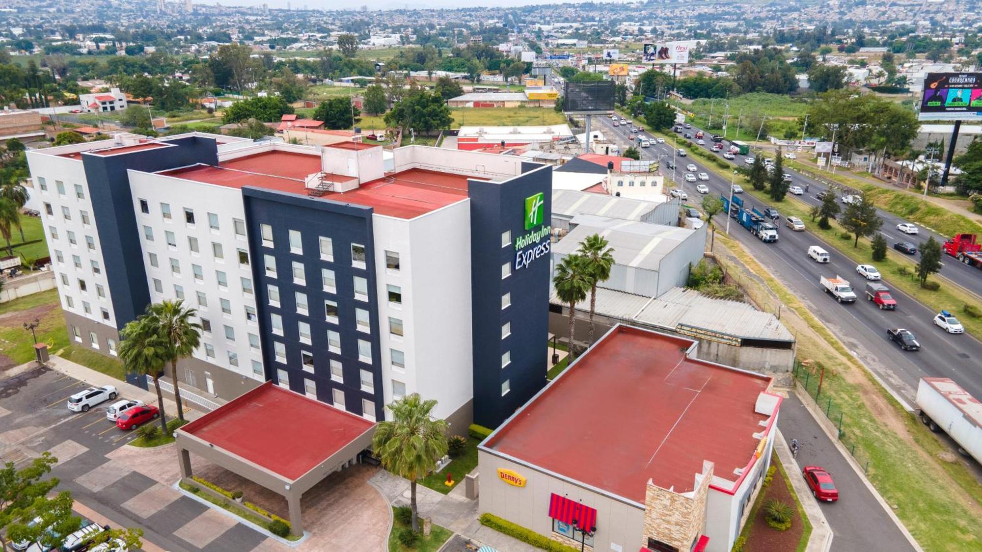 Holiday Inn Express Guadalajara Aeropuerto, An Ihg Hotel Exterior foto